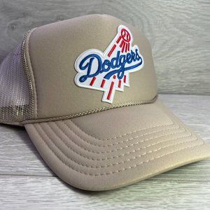 SOLD — NEW LOS ANGELES LA DODGERS TAN CREAM TRUCKER SNAPBACK HAT 5 PANEL…